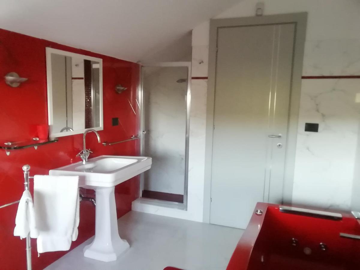 Suite con vista Vezzi Portio Exterior foto