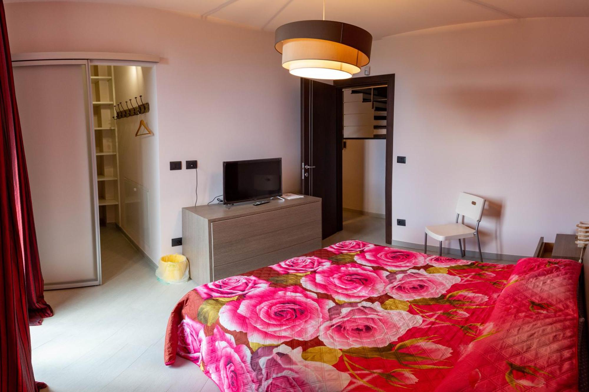 Suite con vista Vezzi Portio Exterior foto